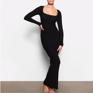 SKIMS BLACK LONG SLEEVE LONG SLIP DRESS